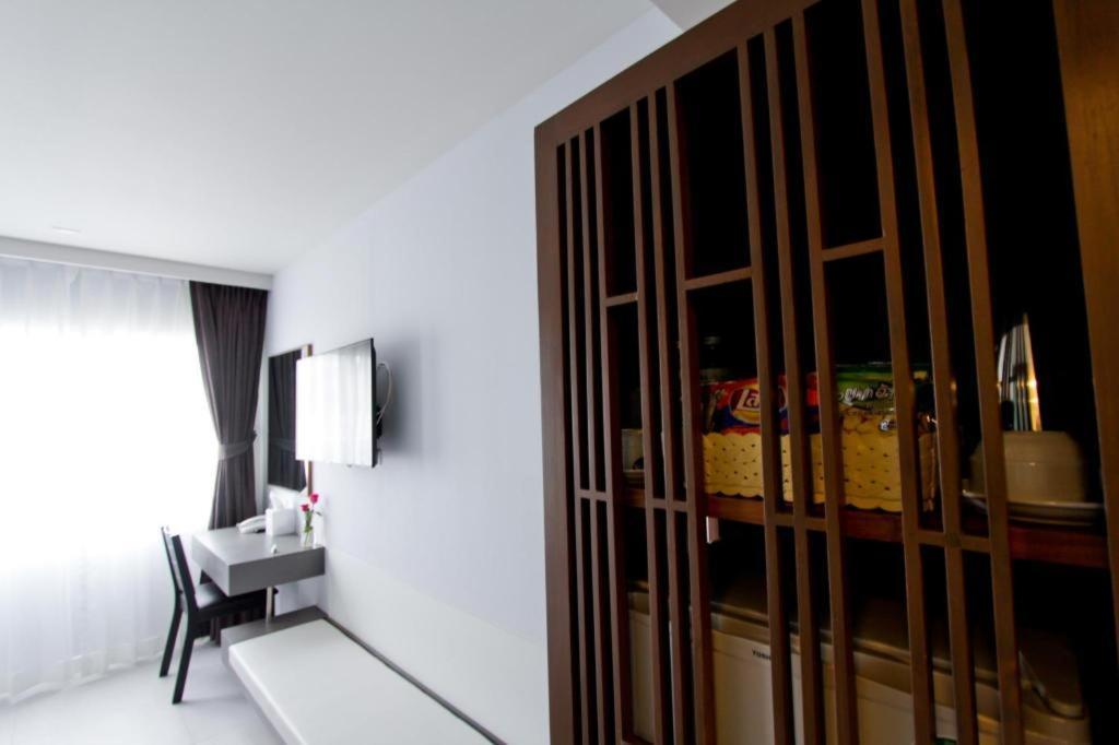 Elegancy Sansabai Hotel Patong Exterior foto